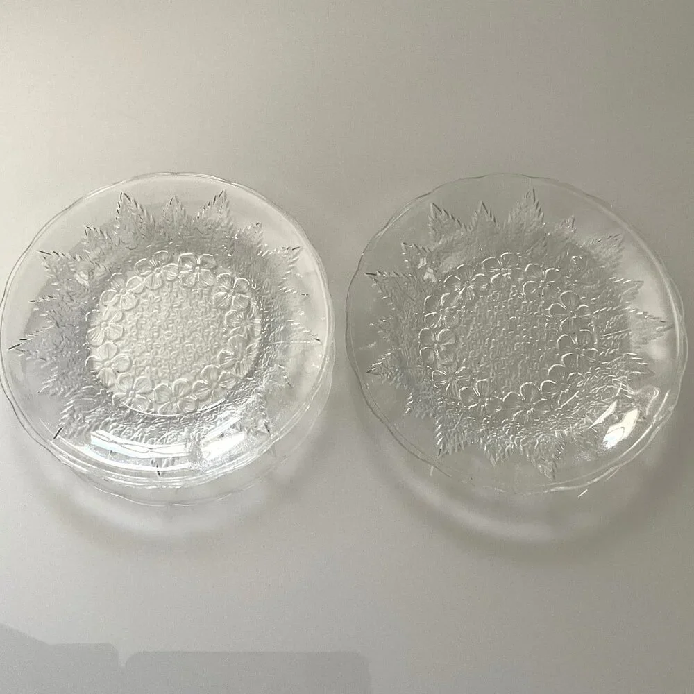 FLORAL SCALLOPED EDGE PRESSED 6